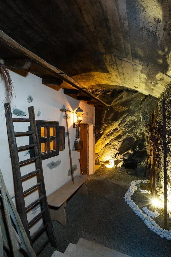 Ca Rossa #Exclusive Bed & Breakfast Sondrio
