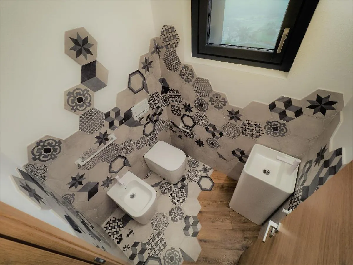 Ca Rossa #Exclusive Bed & Breakfast Sondrio